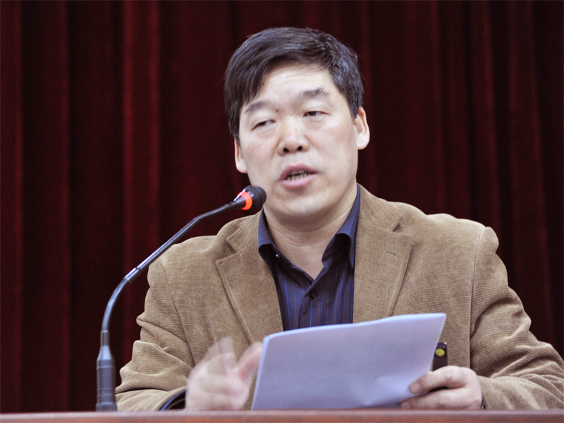 新聞名稱：于校長給初一年級學生家(jiā)長講課
添加日期：2011-04-08 10:26:37
浏覽次數(shù)：5659