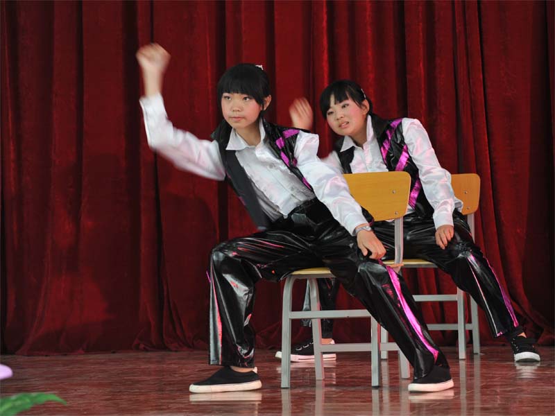 新聞名稱：六一活動剪影(yǐng)（十）
添加日期：2011-06-02 22:52:28
浏覽次數(shù)：6160