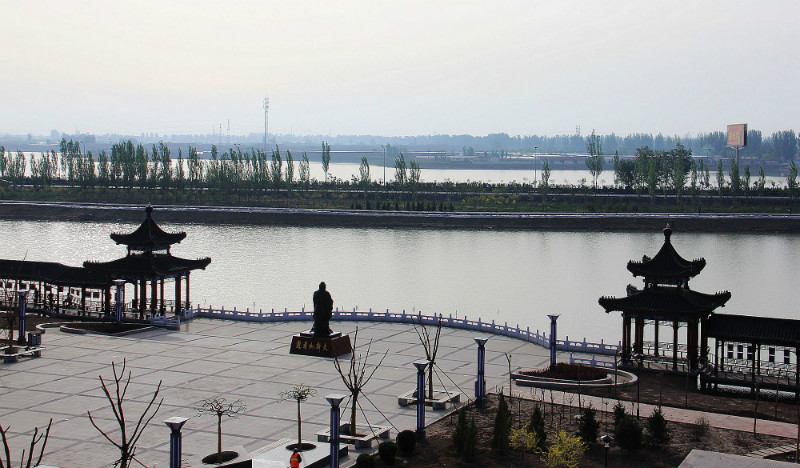 新聞名稱：最美校園--甯夏中衛中學（喬梅攝影(yǐng)）
添加日期：2015-05-13 17:45:16
浏覽次數(shù)：4309