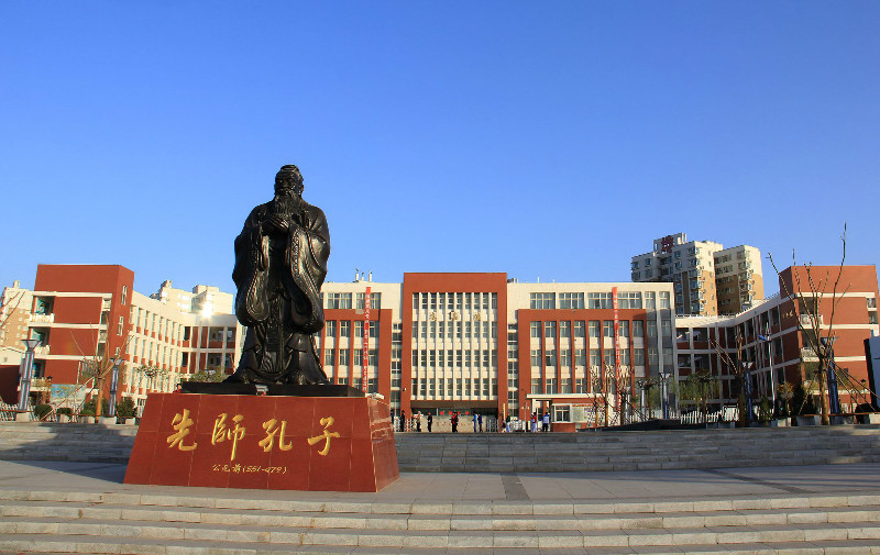 新聞名稱：最美校園--甯夏中衛中學（喬梅攝影(yǐng)）
添加日期：2015-05-13 17:45:44
浏覽次數(shù)：4362