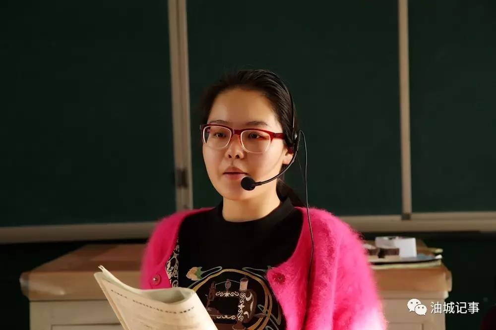 新聞名稱：董燕敏獲部級優課
添加日期：2016-12-19 21:12:46
浏覽次數(shù)：8298