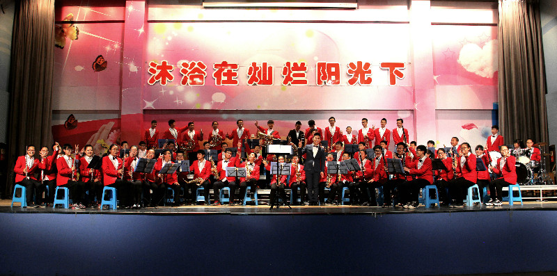 新聞名稱：2016學校新年音(yīn)樂會(huì)
添加日期：2016-01-06 15:06:51
浏覽次數(shù)：4802