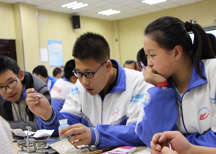 新聞名稱：和(hé)諧互助合作探究
添加日期：2016-03-18 14:49:24
浏覽次數(shù)：4432