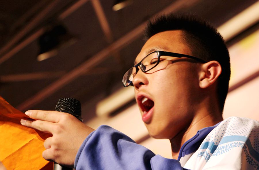 新聞名稱：初三優秀學生柒潤宇在中考百日沖刺大(dà)會(huì)宣誓
添加日期：2016-04-01 15:47:02
浏覽次數(shù)：5365