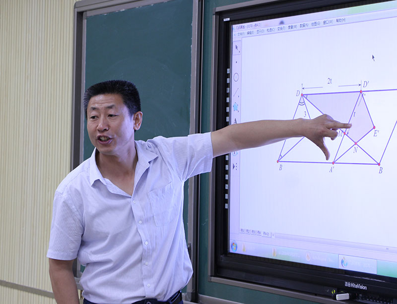 新聞名稱：塞上(shàng)名師(shī)王曉文來(lái)我校上(shàng)展示課
添加日期：2016-05-17 20:29:37
浏覽次數(shù)：4318