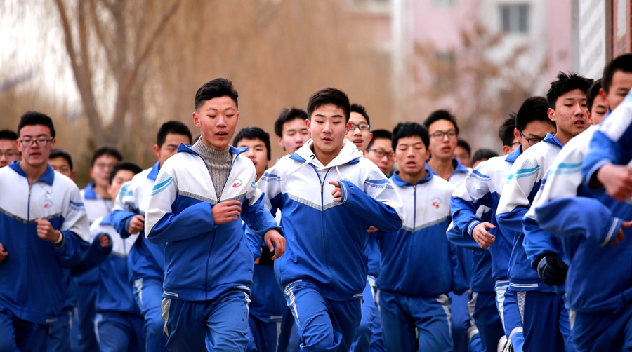 新聞名稱：奔跑吧(ba)同學
添加日期：2017-12-31 13:29:10
浏覽次數(shù)：3215