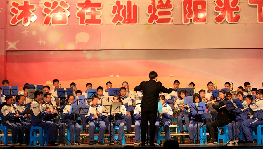 新聞名稱：年度盛典新年音(yīn)樂會(huì)
添加日期：2018-01-14 10:47:48
浏覽次數(shù)：2916