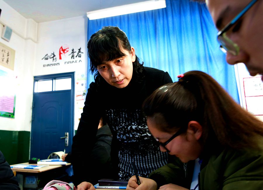 新聞名稱：名師(shī)鄭靜文
添加日期：2018-03-09 08:42:18
浏覽次數(shù)：3087