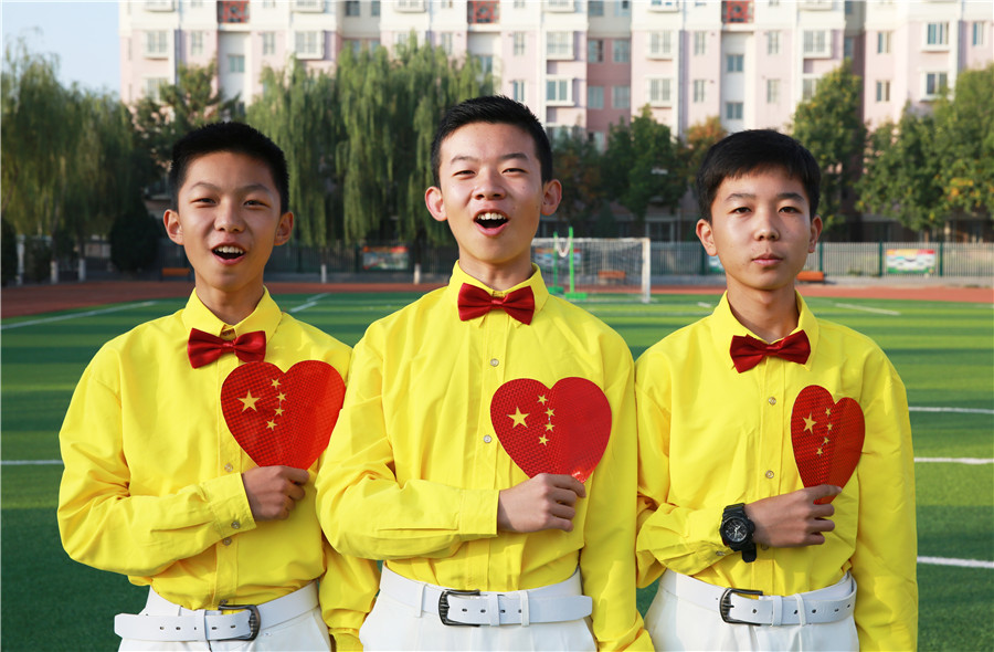 新聞名稱：我的眼裏隻有(yǒu)你(nǐ)
添加日期：2019-10-02 11:57:04
浏覽次數(shù)：2996