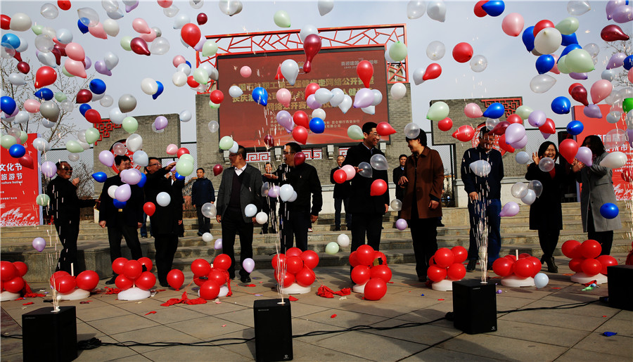 新聞名稱：紅嘴鷗文化節開(kāi)幕
添加日期：2019-03-19 11:15:58
浏覽次數(shù)：2337