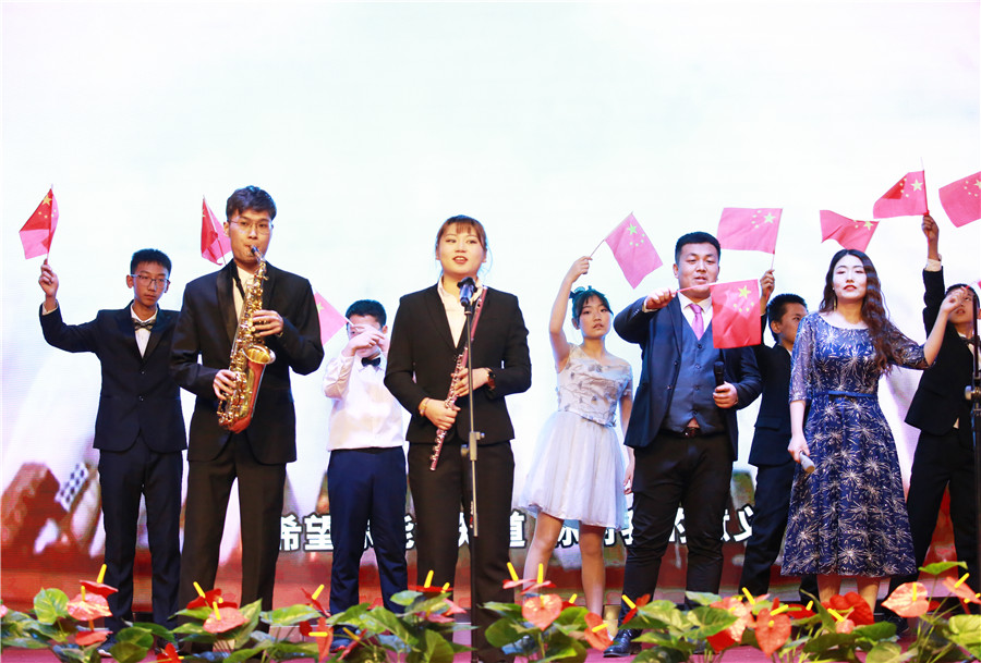 新聞名稱：老師(shī)們的激情綻放
添加日期：2020-11-19 09:48:55
浏覽次數(shù)：1917